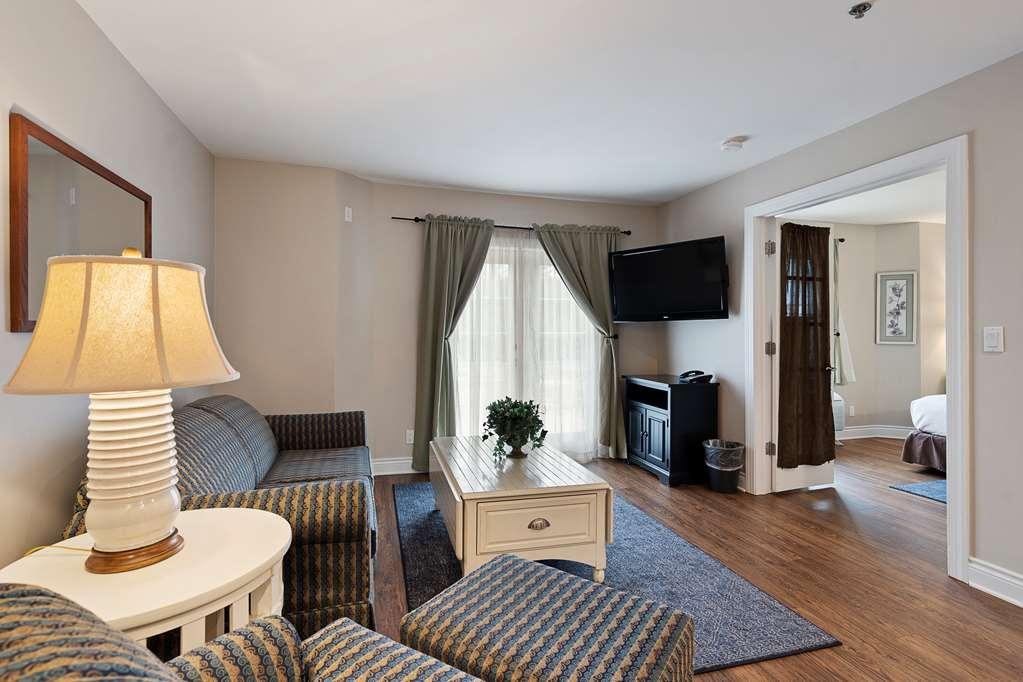 Charlevoix Inn & Suites Surestay Collection By Best Western Habitación foto