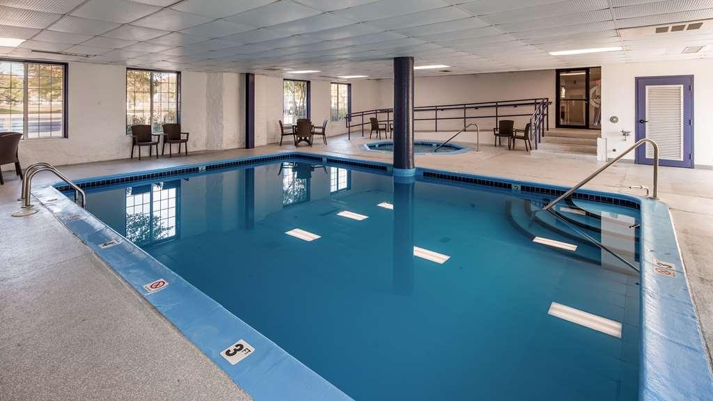 Charlevoix Inn & Suites Surestay Collection By Best Western Facilidades foto