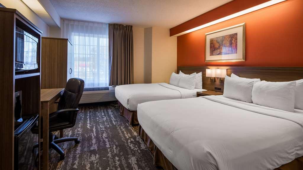 Charlevoix Inn & Suites Surestay Collection By Best Western Habitación foto