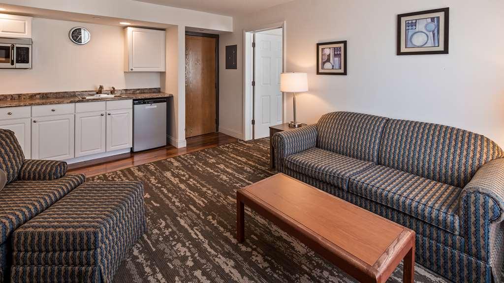 Charlevoix Inn & Suites Surestay Collection By Best Western Habitación foto