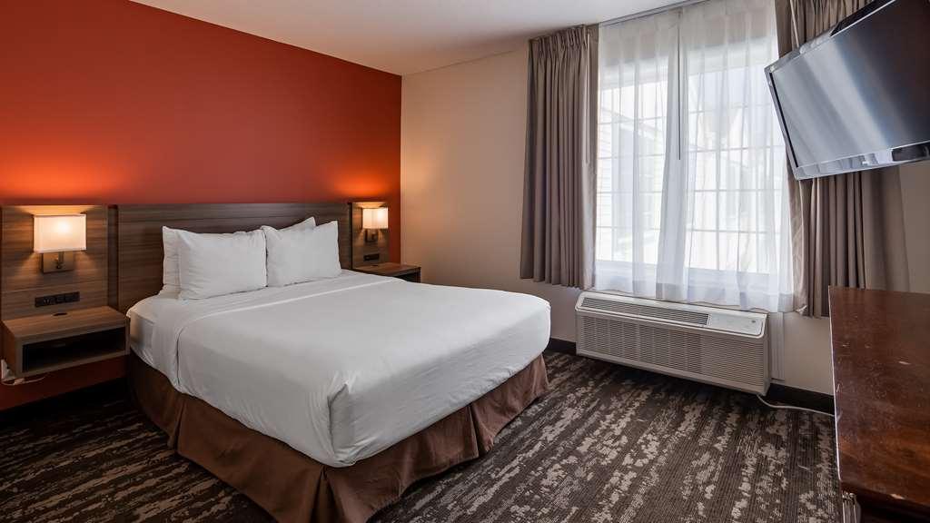 Charlevoix Inn & Suites Surestay Collection By Best Western Habitación foto